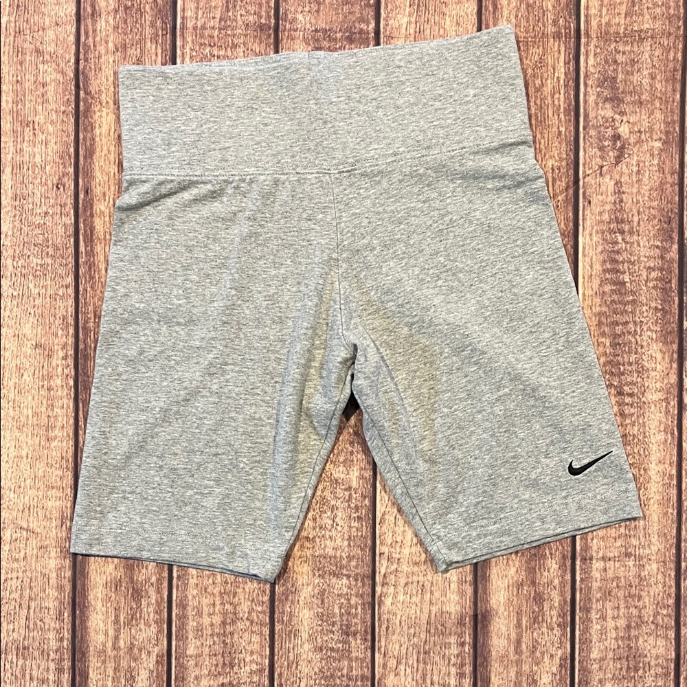 Nike High Rise Biker Shorts – Women’s Small Gray Dri-FIT